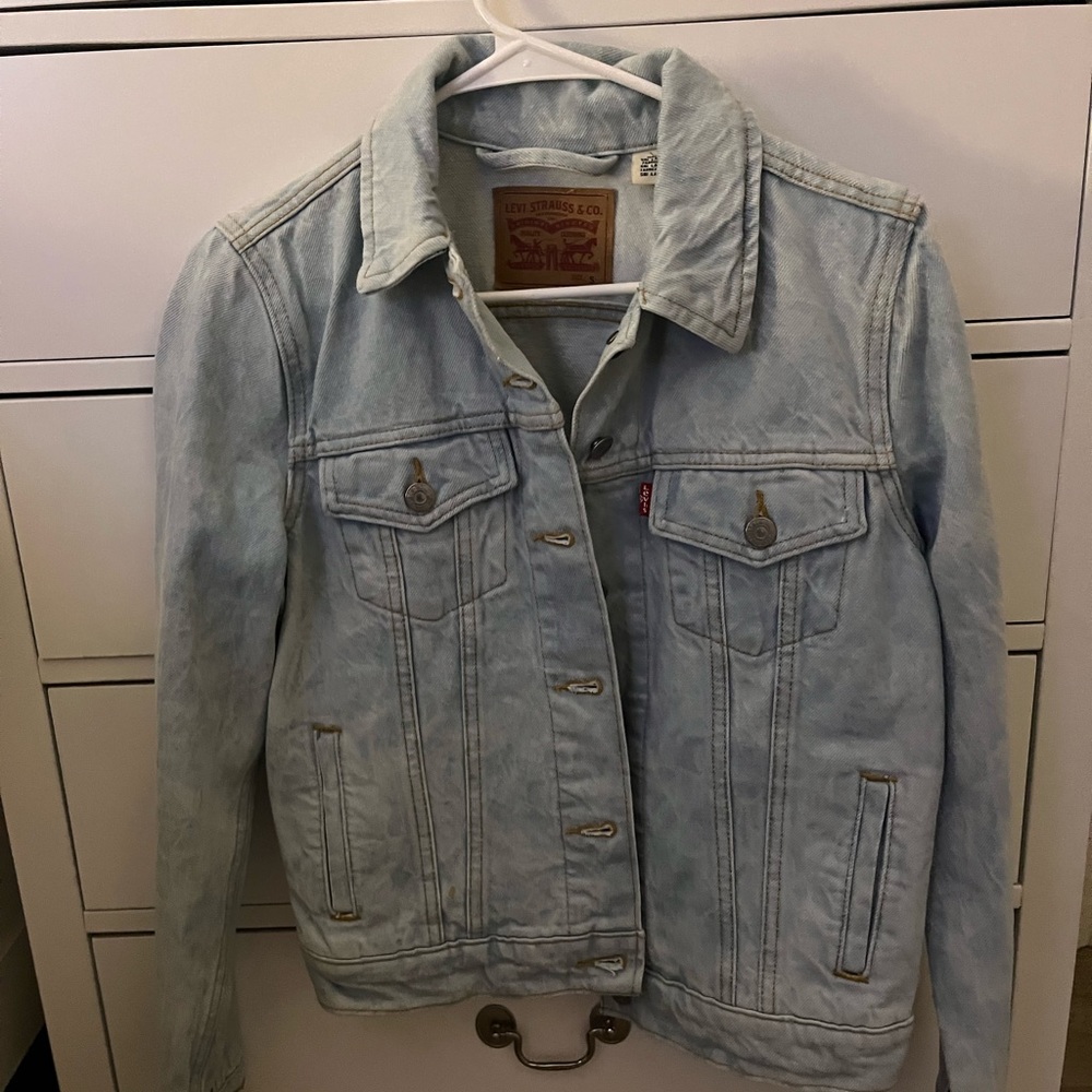 levi’s jean jacket